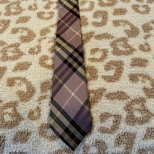 Burberry lavender tie